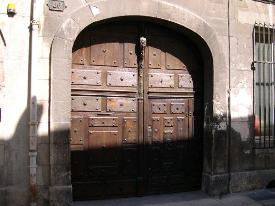  Belle porte cochère